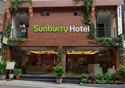 Sunburry Hotel
