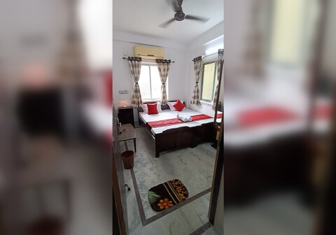 Regencyy Guest House near Ruby hospital