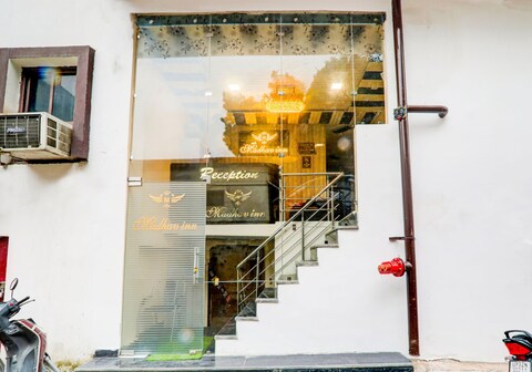 Hotel Mahadev Inn
