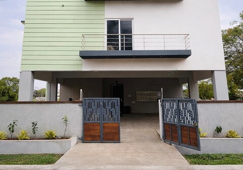 Ashley Homestay 2BHK