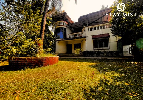 Elowen Garden Villa by Staymist