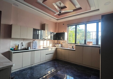 Luxury and Peaceful Stay in the Heart of the City