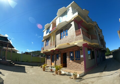 Aurora Guest House | Rooms & Restaurant