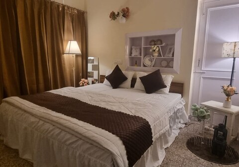 The Moonvale Cottage