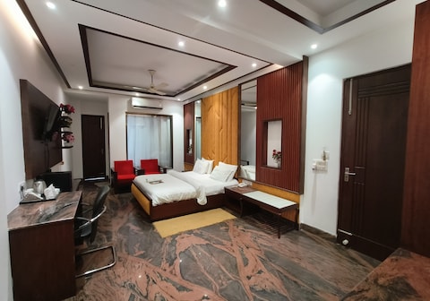 JJK Rukmini Vilas Hotel & Banquet