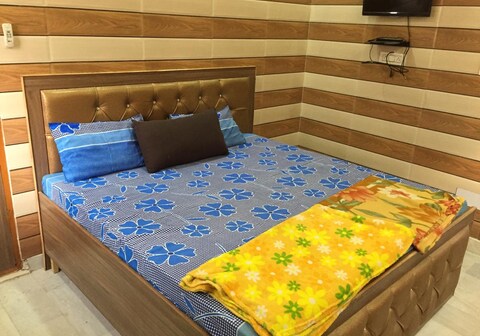 Royal Residency Apt 141 2 BHK