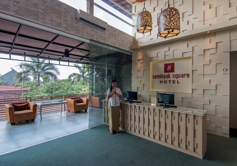 SEMINYAK SQUARE HOTEL