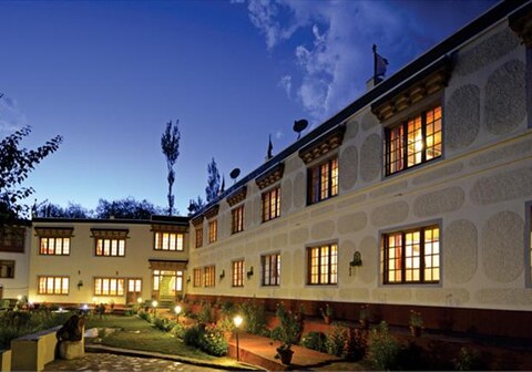 Mahey Retreat