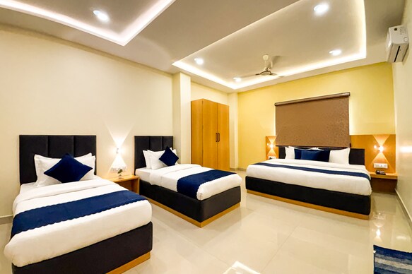 Hotel Manas Inn