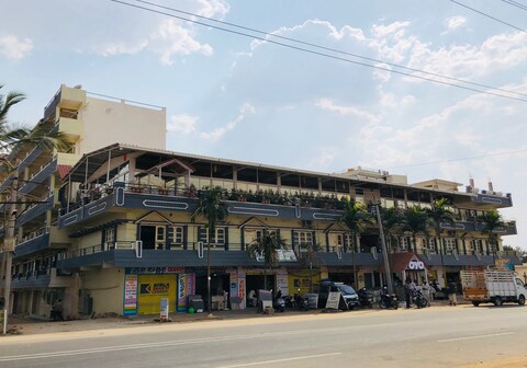 Collection O V K Lodge