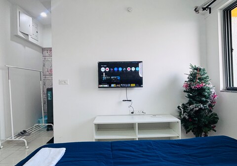 European Style Studio Apt in AmanoraPark town Pune