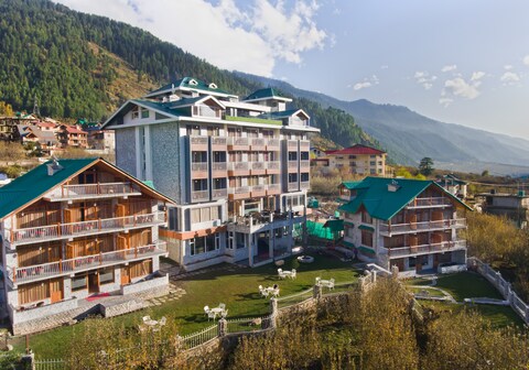 The WhiteStone Resort,Manali (Centrally Heated Mountain view)