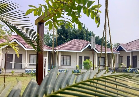 WindChime Cottages | Rooms & Restaurant