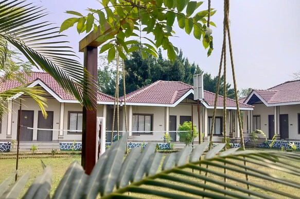 WindChime Cottages | Rooms & Restaurant