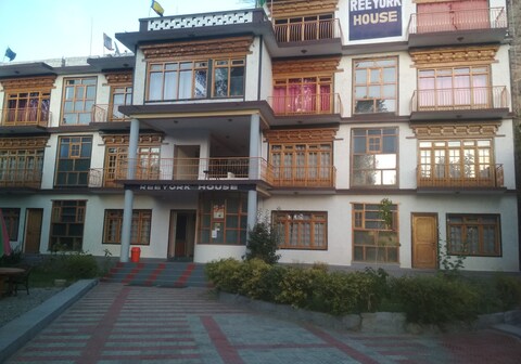 Reeyork House Guest House