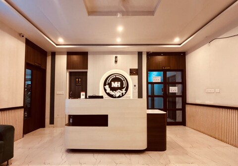 Majestic Heights Hotel