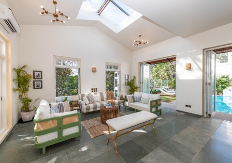 LohonoStays Monforte Villa B
