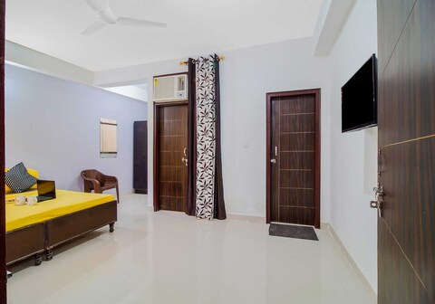 Hotel O Sector 23 Udyog Vihar