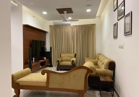 Nila Stay Premium 3BHK Apartment