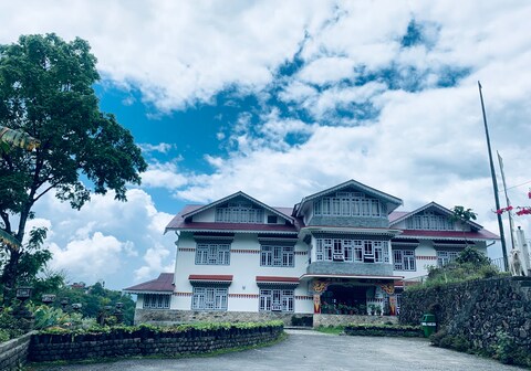 Hotel Red Palace