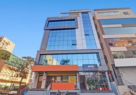 Super Townhouse Rcc Pride