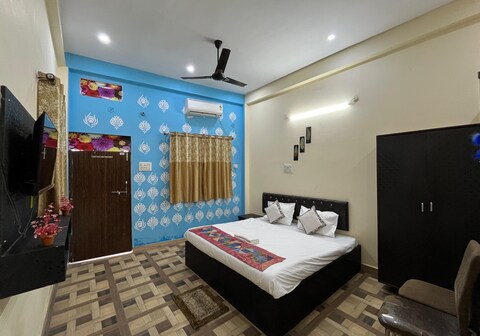 Shanto Paying Guest House Varanasi
