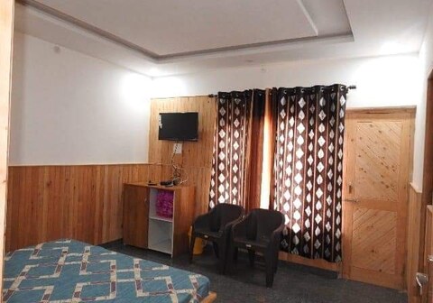 the Seahawk Homestay Dalhousie