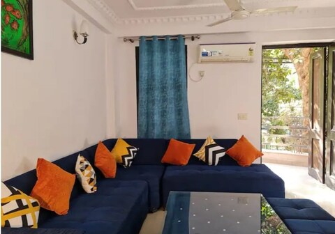 EAST OF KAILASH,3BR,PARKING,40Mbps,WASHER,KITCHEN