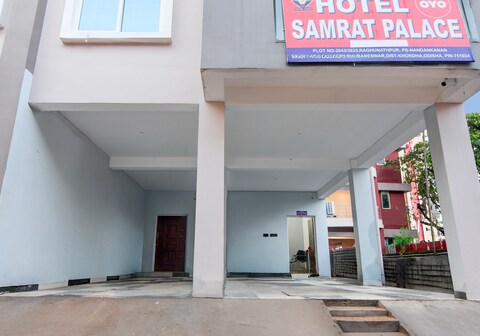 Hotel O Samrat Palace