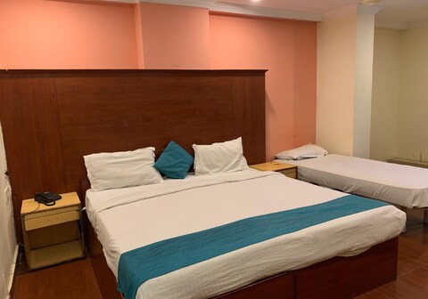 Townside Hi-Tech Madhapur Apartment | Room & Caretaker