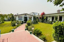 Ahuja Guest House, Delhi Ahuja Guest House, Delhi