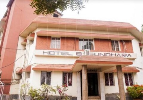 HOTEL BASUNDHARA