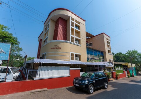 Hotel Green Field