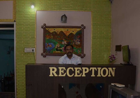 Viraj Hill View Hotel