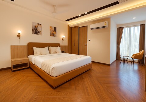 Hotel Mumbai House Vijay Nagar Nr Brilliant Convention Center