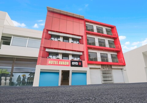 Hotel O Avadh Near Charbagh Railway Station