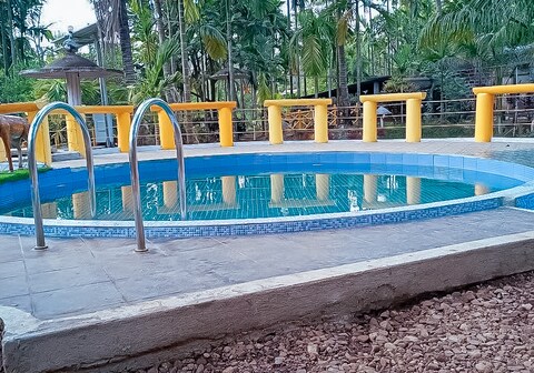 Roshan Restaurant Guest House By sty4you