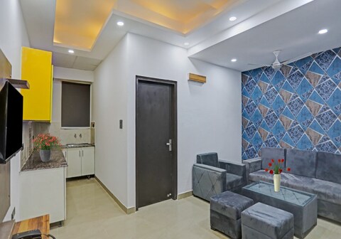 Townhouse Hotel The Rasa A Premium Park Near Onyx Mall Vasundhara