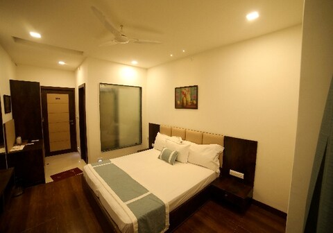 Crystal Inn