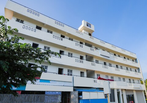 Hotel O Narayani Residency