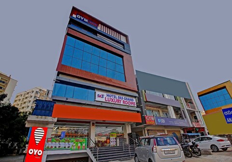 Hotel O SKS Grand Luxury Rooms near by Nagole x Road and Bandlaguda
