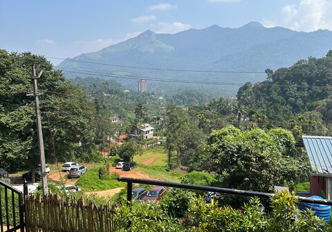 Hill View Rooms