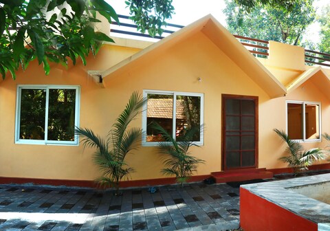 Backpackers Cochin Villa