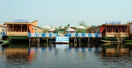 Houseboat White Horse, Srinagar Houseboat White Horse, Srinagar