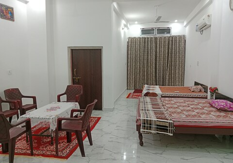 Laddo Gopal Home Stay