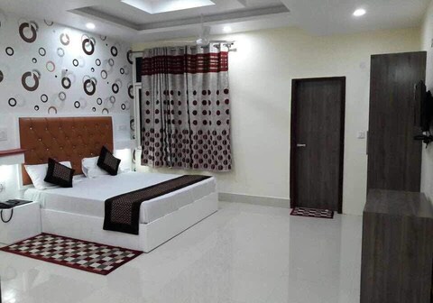 Hotel Paris Ambala