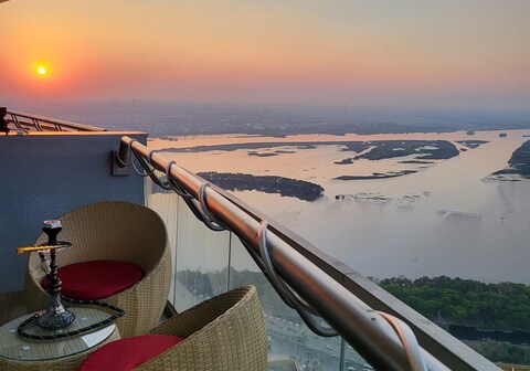 Studio In The Clouds ,42nd Floor, City & River viu