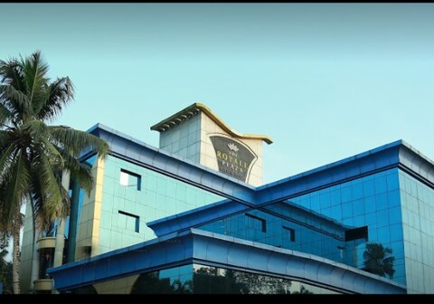Royale Plaza Hotel