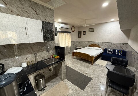 Stylish Modern Studio Apartment Near RIET International School