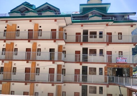 RK Palace Hotel
